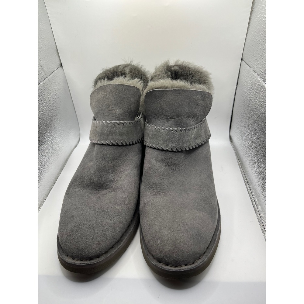 UGG Australia Women's Gray Suede Sheepskin Lined Ankle Boots Size‎ 9